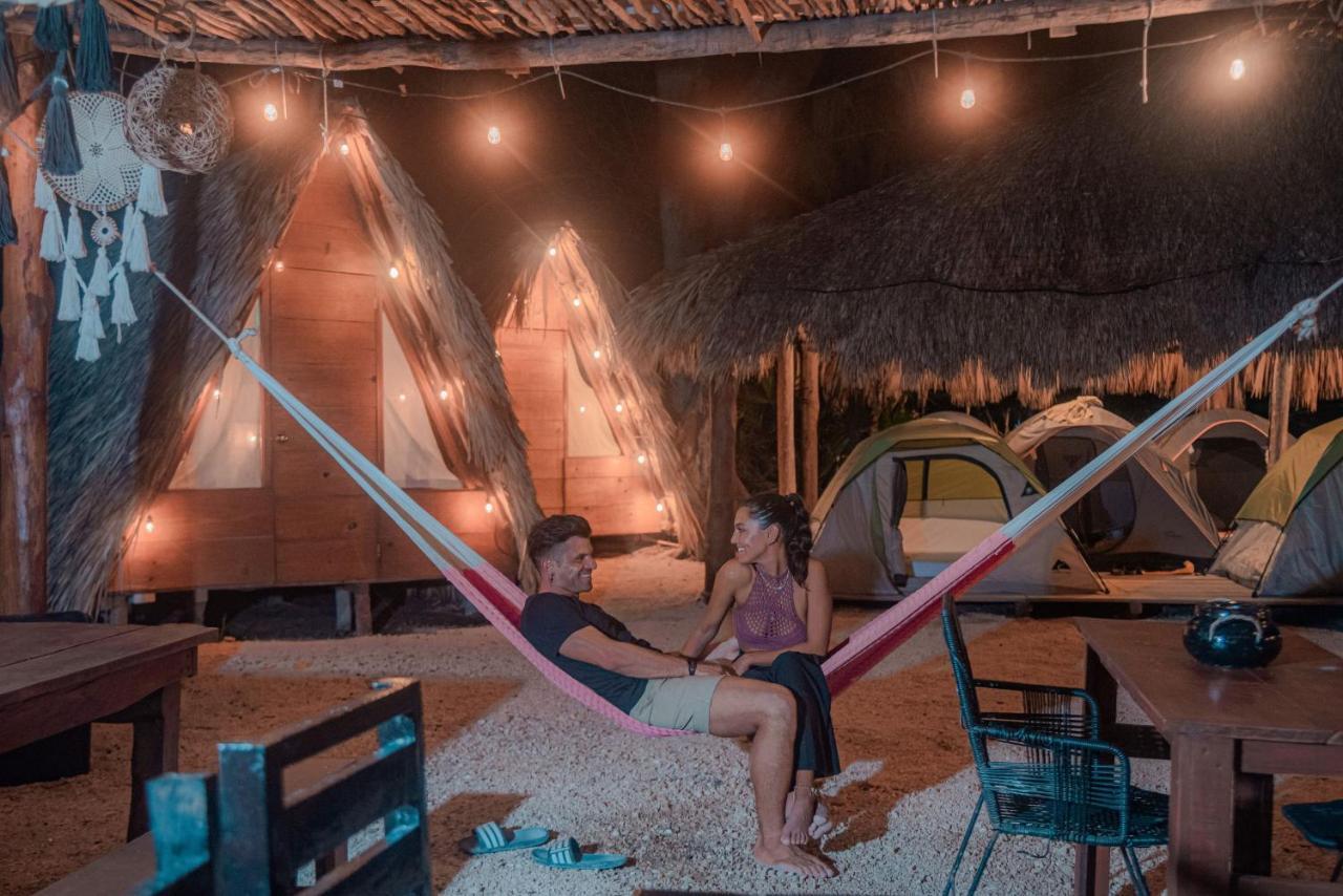 Mapache Hostel & Camping 홀박스아일랜드 외부 사진