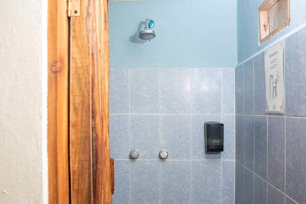 Mapache Hostel & Camping 홀박스아일랜드 외부 사진