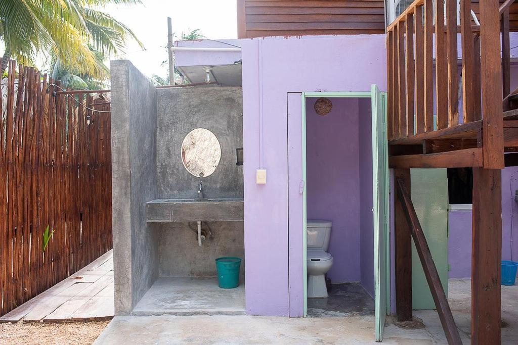 Mapache Hostel & Camping 홀박스아일랜드 외부 사진